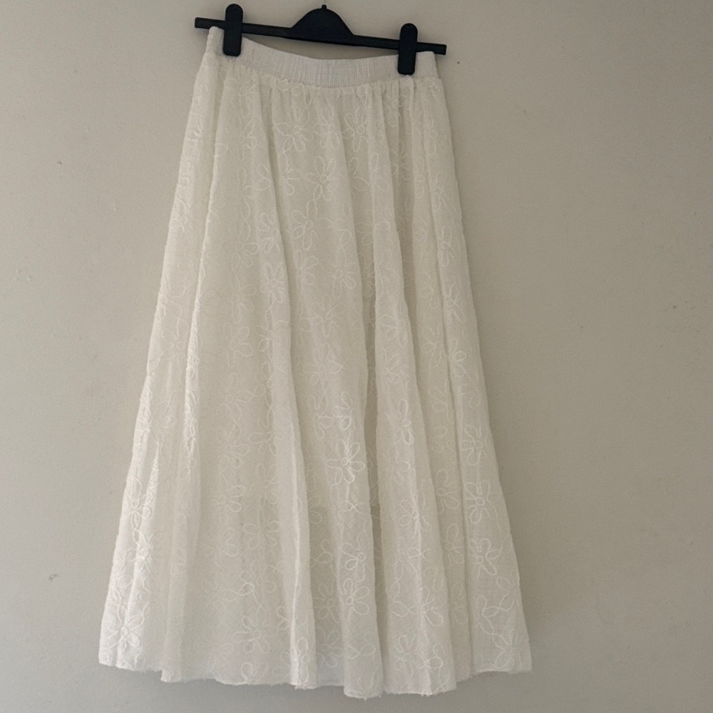 White Floral Lace Maxi Skirt with Elastic Waist